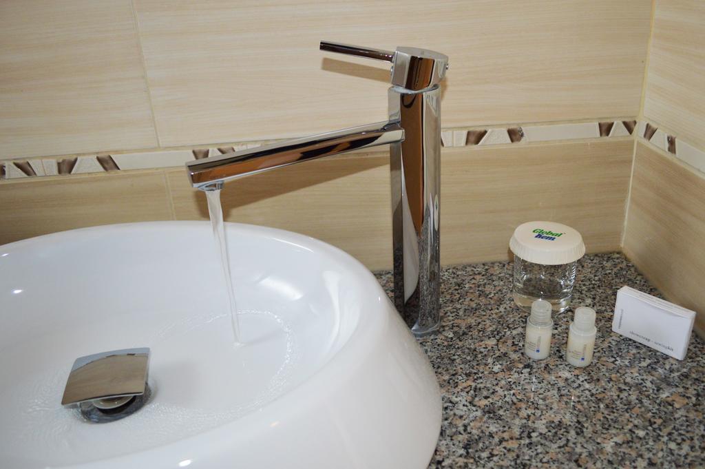 Select City Center Hotel Tirana Quarto foto